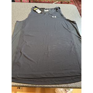 Under Armour black fitted tank top